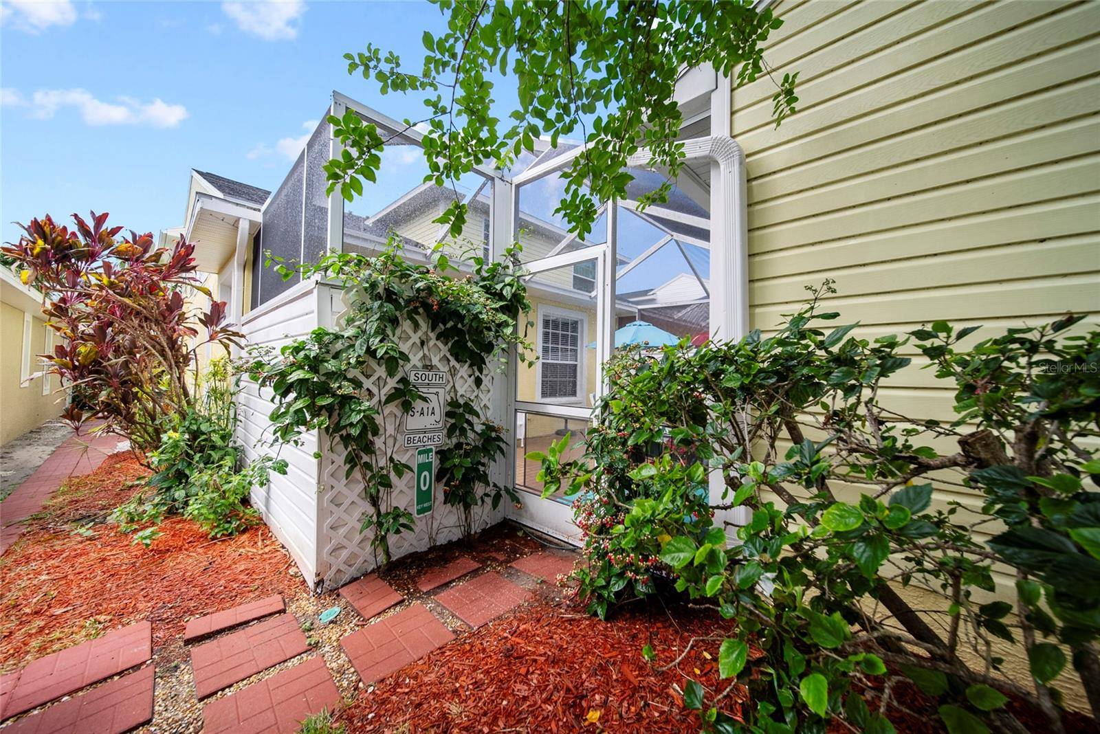 Dunedin, FL 34698,458 GRANT ST