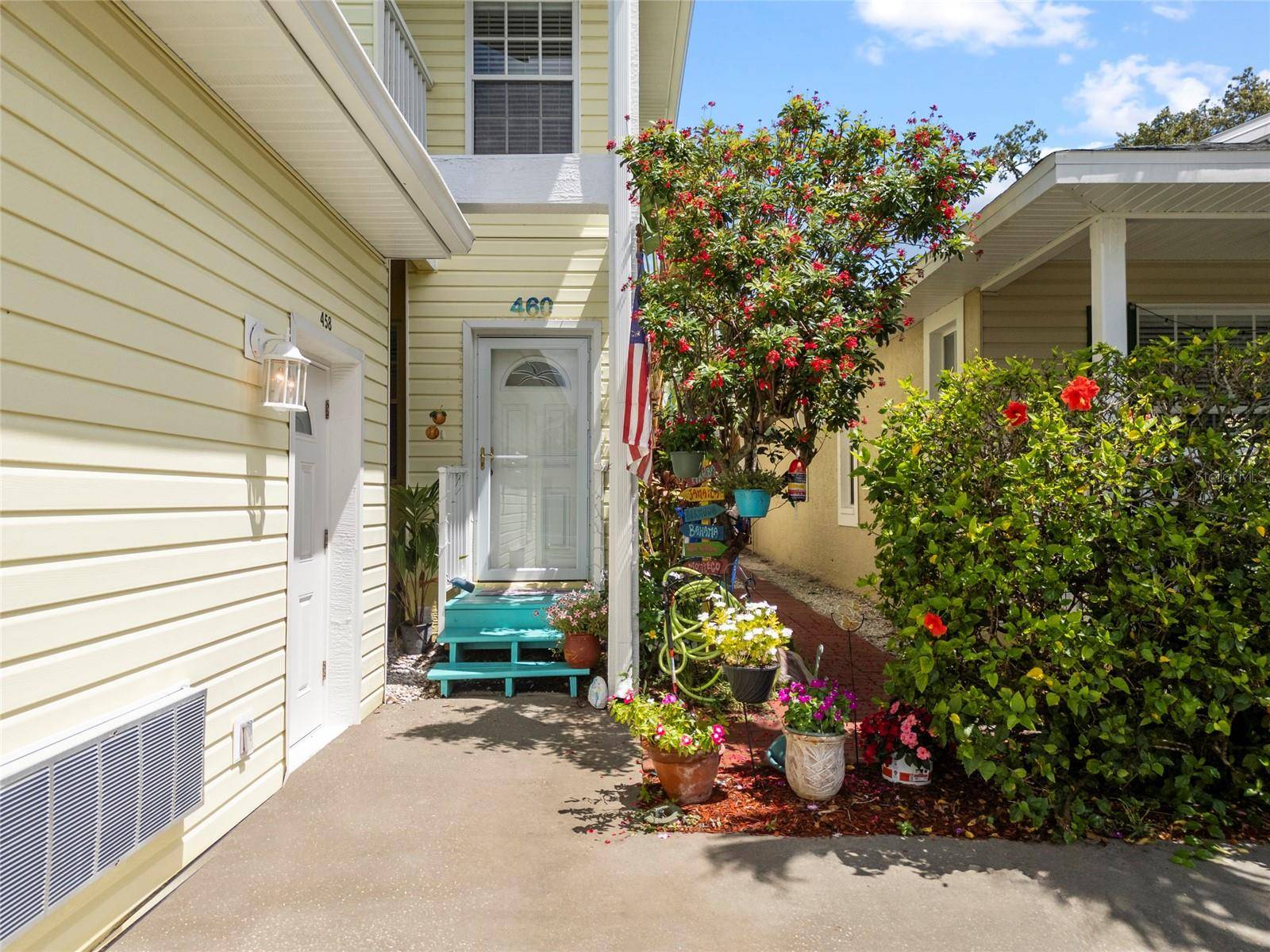 Dunedin, FL 34698,458 GRANT ST