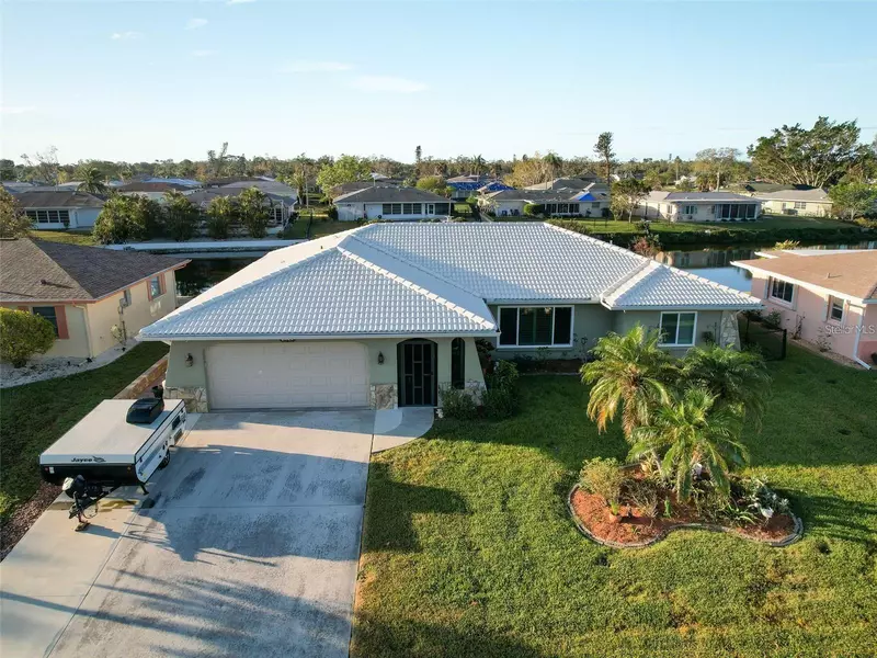 1290 CAMBRIDGE DR, Venice, FL 34293