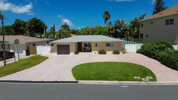 593 39TH AVE, St Pete Beach, FL 33706