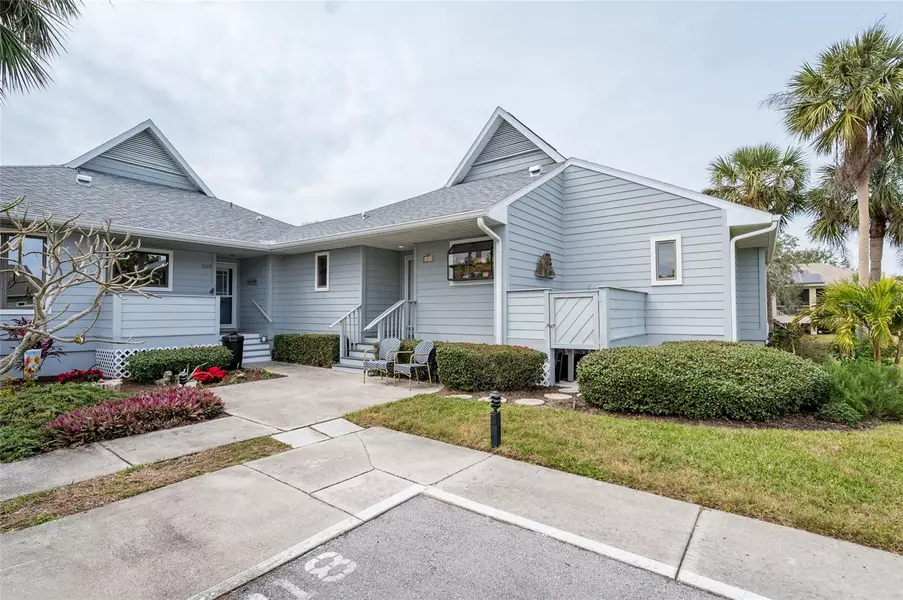1018 CARAVEL CT, Tarpon Springs, FL 34689
