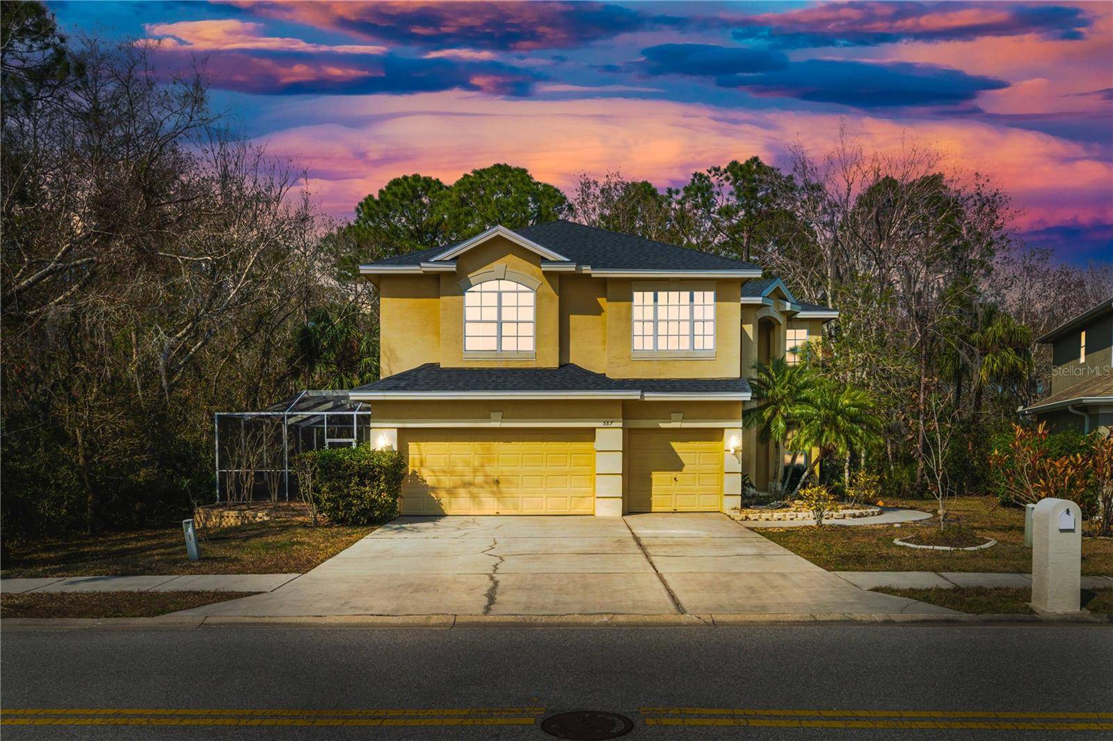 587 LAKEWOOD DR, Oldsmar, FL 34677