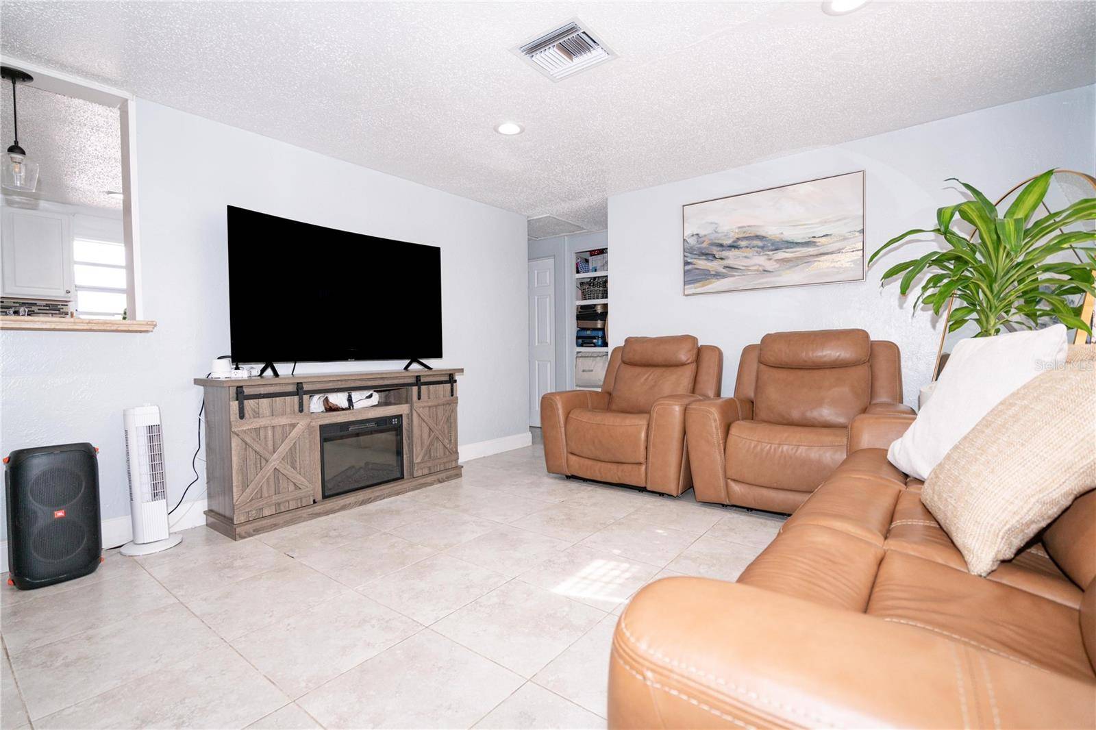 Pinellas Park, FL 33781,5481 65TH AVE N