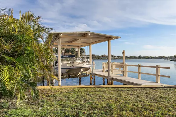 Tarpon Springs, FL 34689,17 VENETIAN CT