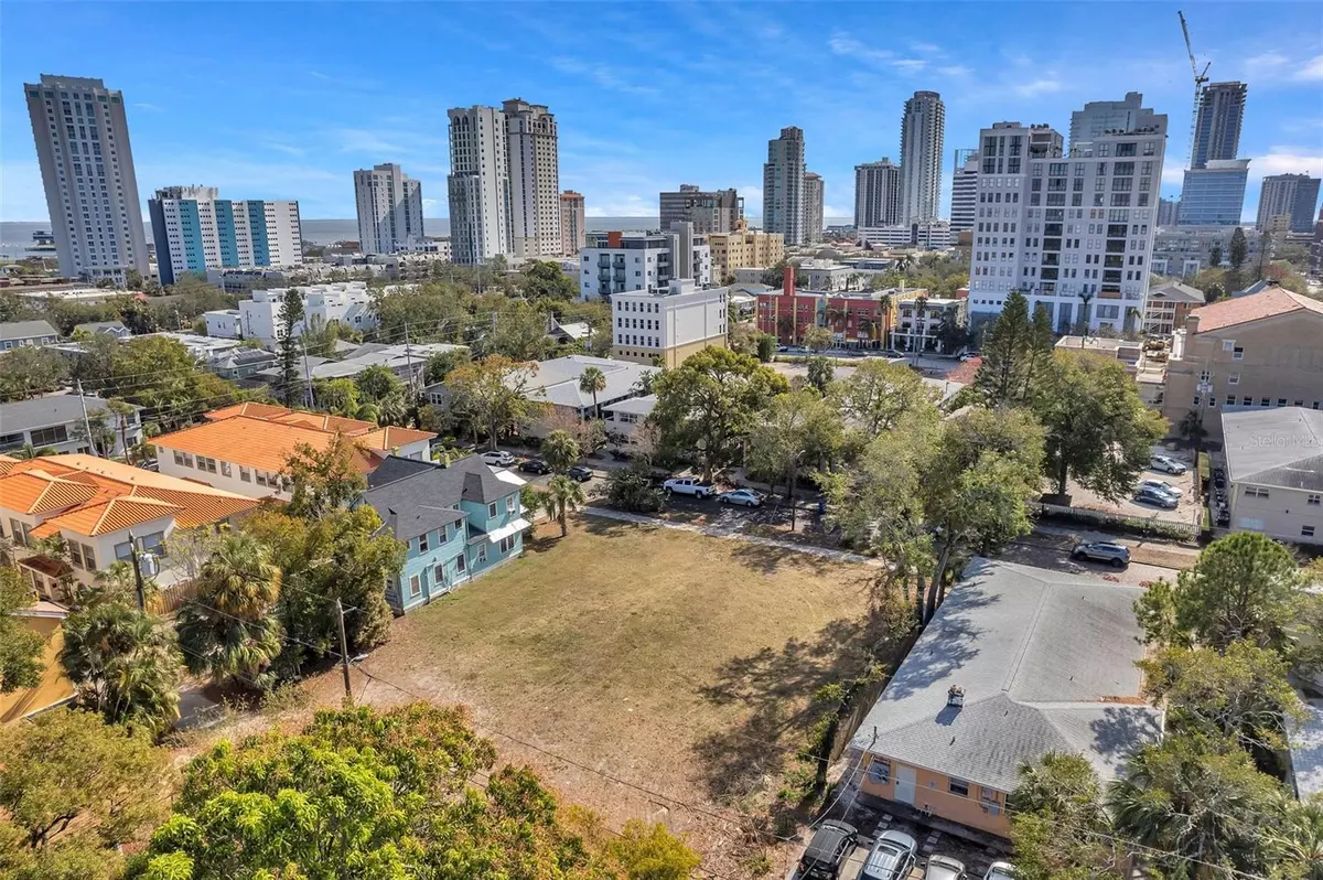 St Petersburg, FL 33701,227 6TH AVE N