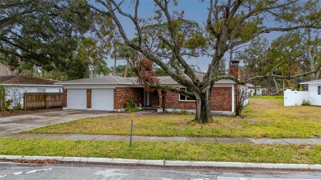 4646 W LONGFELLOW AVE, Tampa, FL 33629