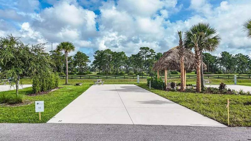 Lake Wales, FL 33898,16950 CR 630 E #11