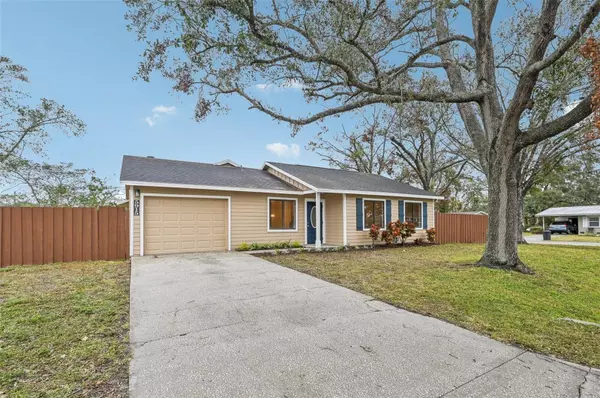 5915 29TH AVENUE DR E, Bradenton, FL 34208