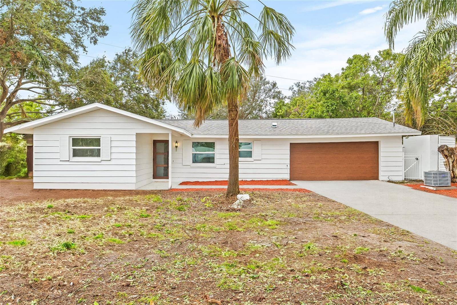 2255 S LAGOON CIR, Clearwater, FL 33765
