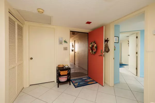 St Petersburg, FL 33707,2795 KIPPS COLONY DR S #104