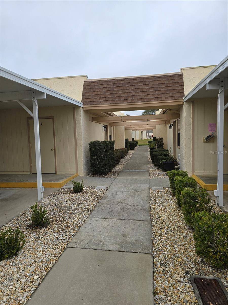 Port Richey, FL 34668,11122 PEMBRIDGE CT #2