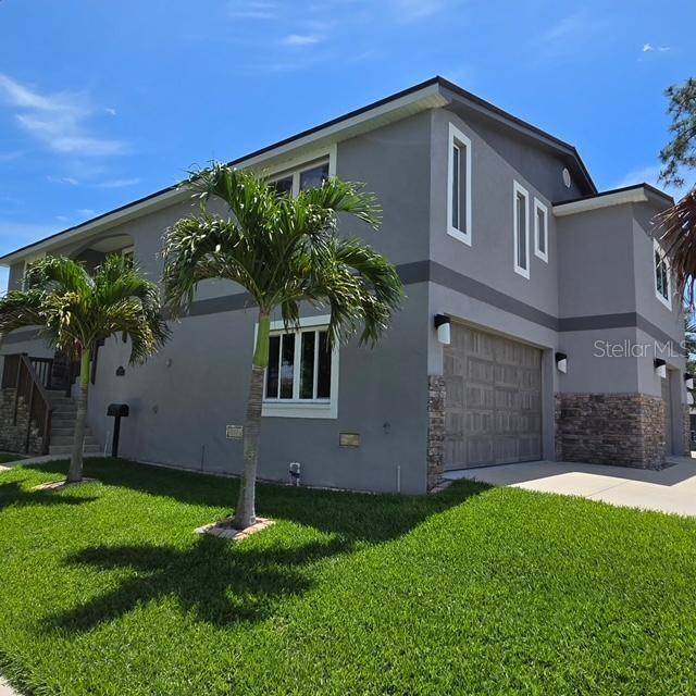 1600 PENNSYLVANIA AVE NE, St Petersburg, FL 33703