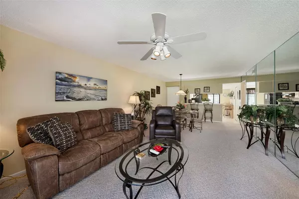 Oldsmar, FL 34677,124 W CYPRESS CT