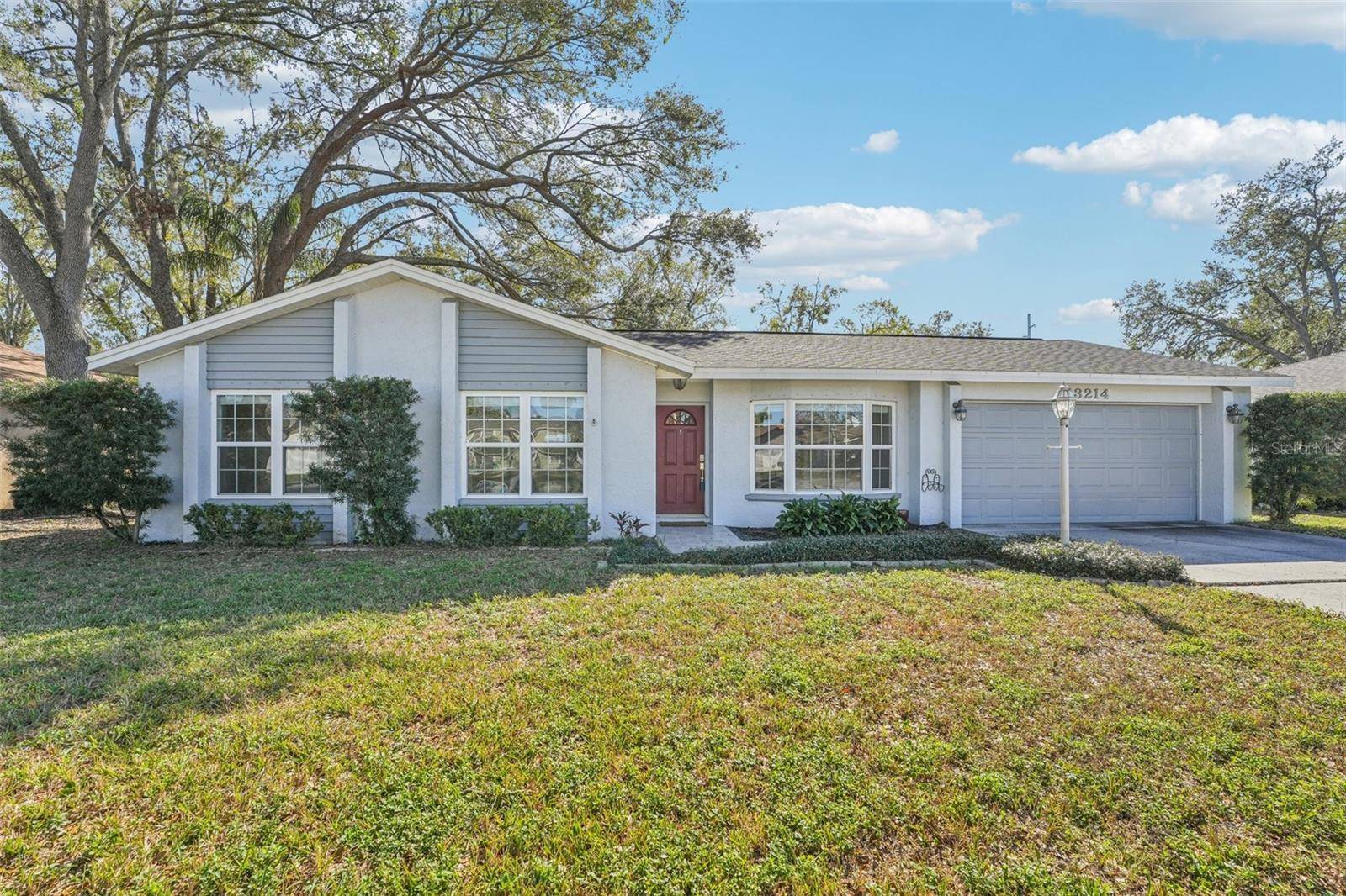 13214 MORAN DR, Tampa, FL 33618