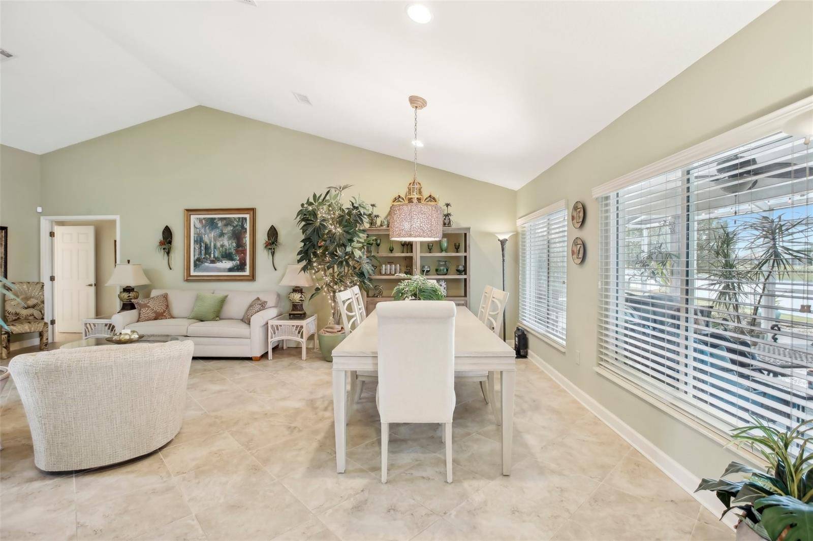 Sun City Center, FL 33573,1928 E VIEW DR