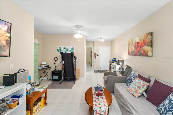 Riverview, FL 33578,6333 OSPREY LAKE CIR