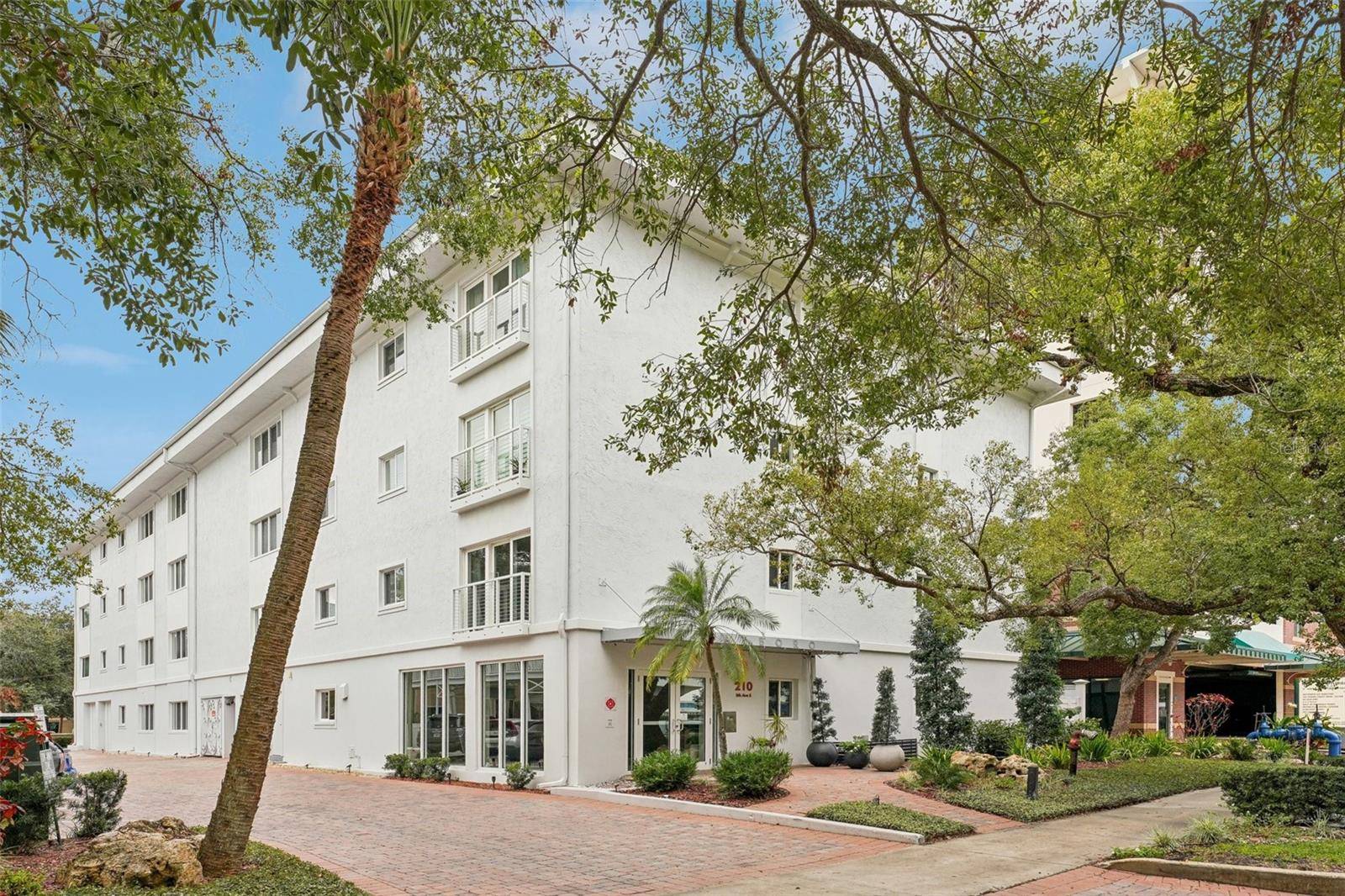 210 5TH AVE S #307, St Petersburg, FL 33701