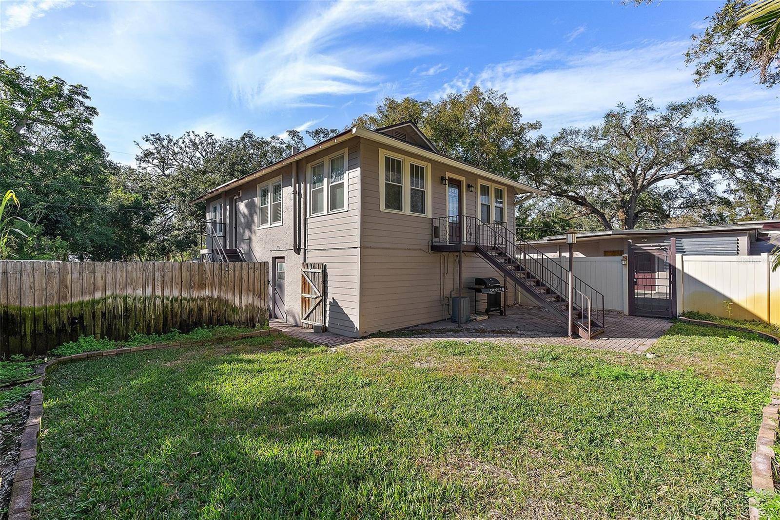 St Petersburg, FL 33712,2200 22ND AVE S