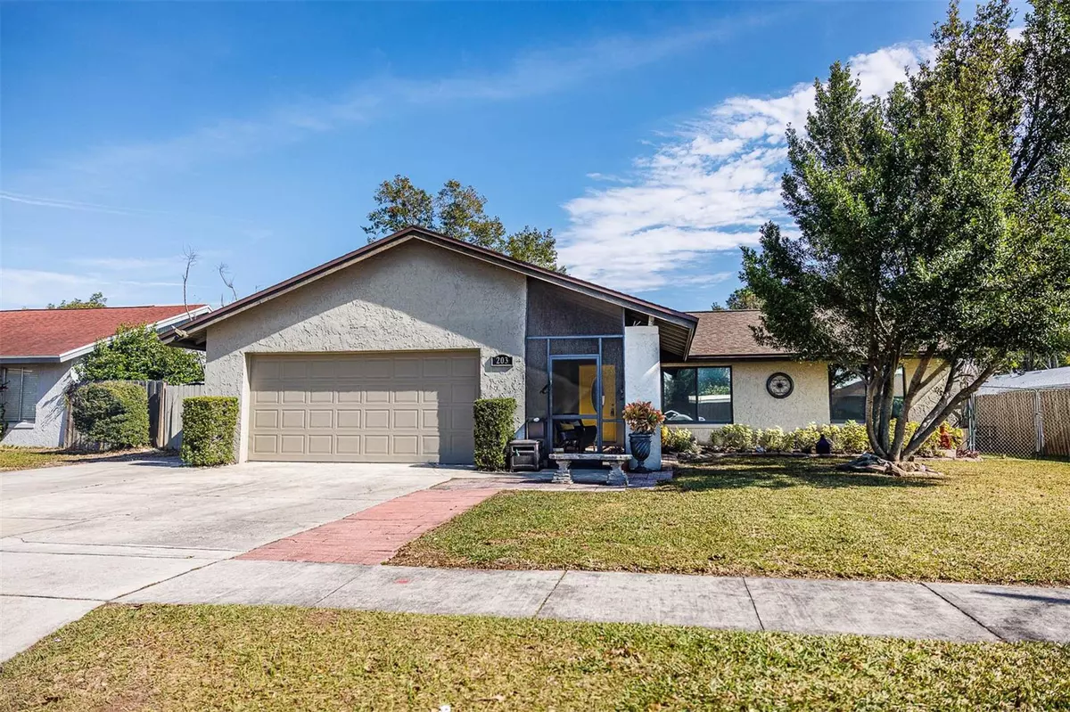 Fern Park, FL 32730,203 DOVERWOOD RD