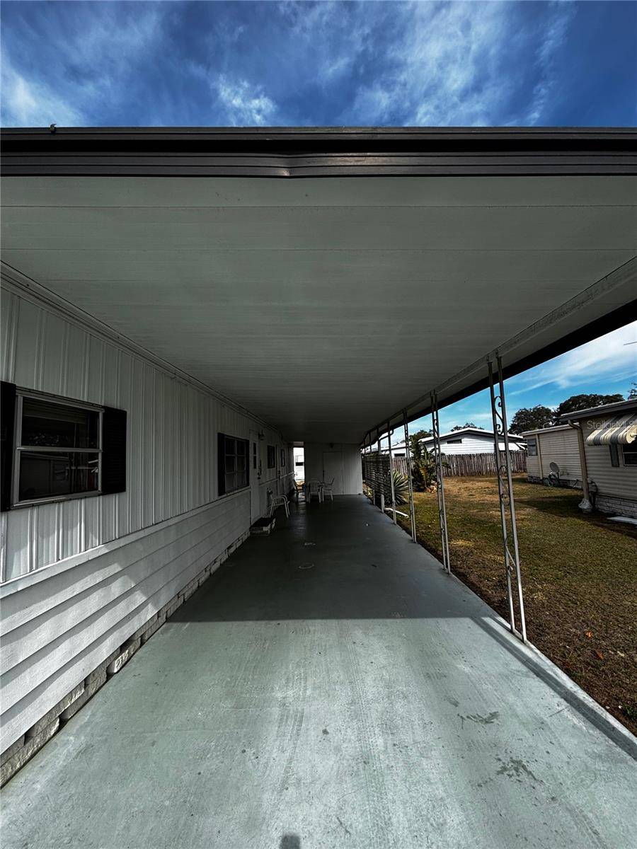 Zephyrhills, FL 33542,37925 DATE PALM DR