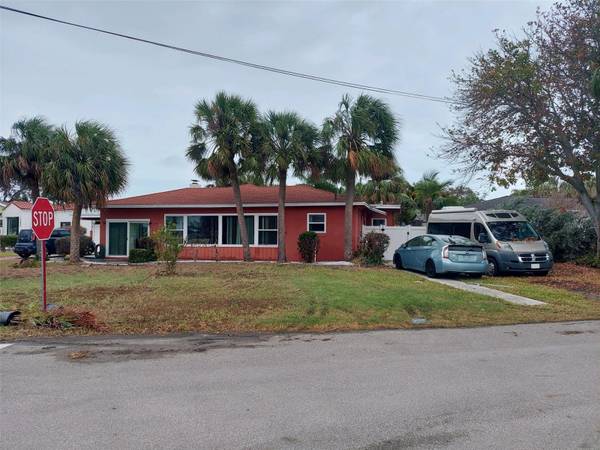 15806 REDINGTON DR, Redington Beach, FL 33708