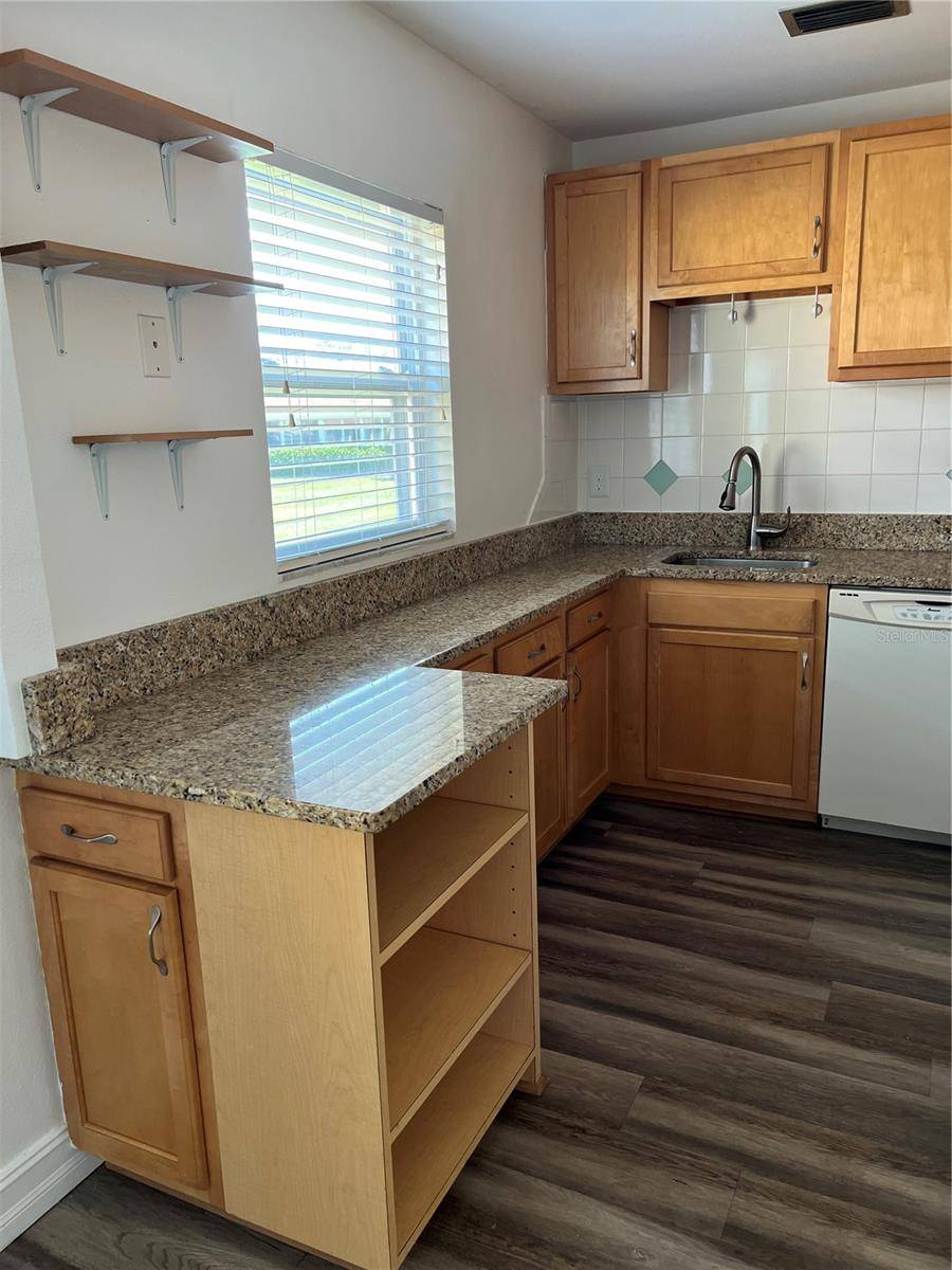 Sun City Center, FL 33573,401 DORCHESTER PL #62