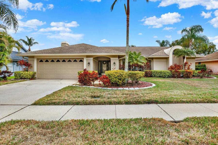 393 WATERFORD CIR E, Tarpon Springs, FL 34688