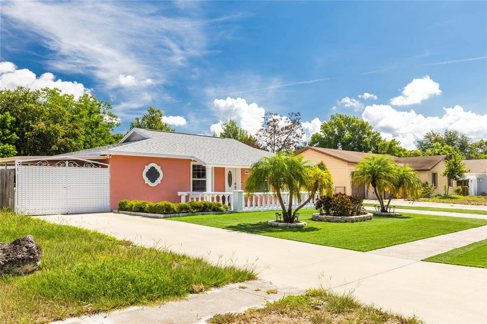 Tampa, FL 33615,8807 OAK CIR