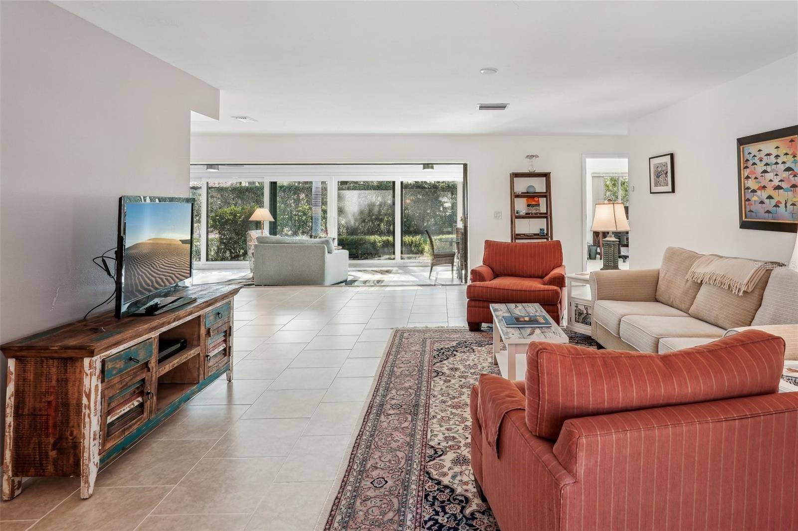 Sarasota, FL 34243,7161 FAIRWAY BEND CIR
