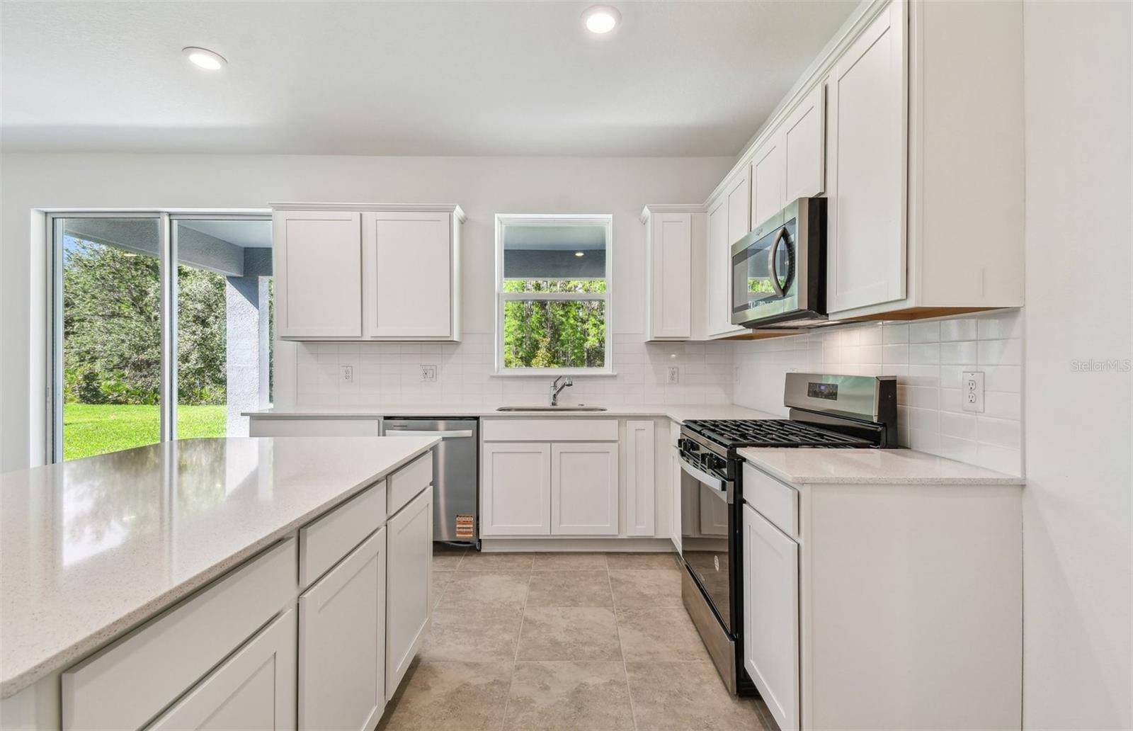 Zephyrhills, FL 33540,36424 SESPE CREEK CT