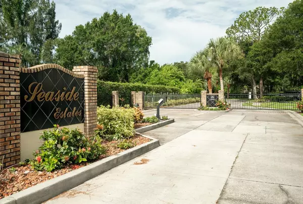 Oldsmar, FL 34677,102 BRENT CIR