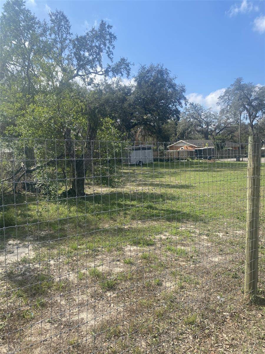 Seffner, FL 33584,11207 E DR MARTIN LUTHER KING JR BLVD