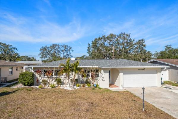 1672 CAMBRIDGE DR, Clearwater, FL 33756