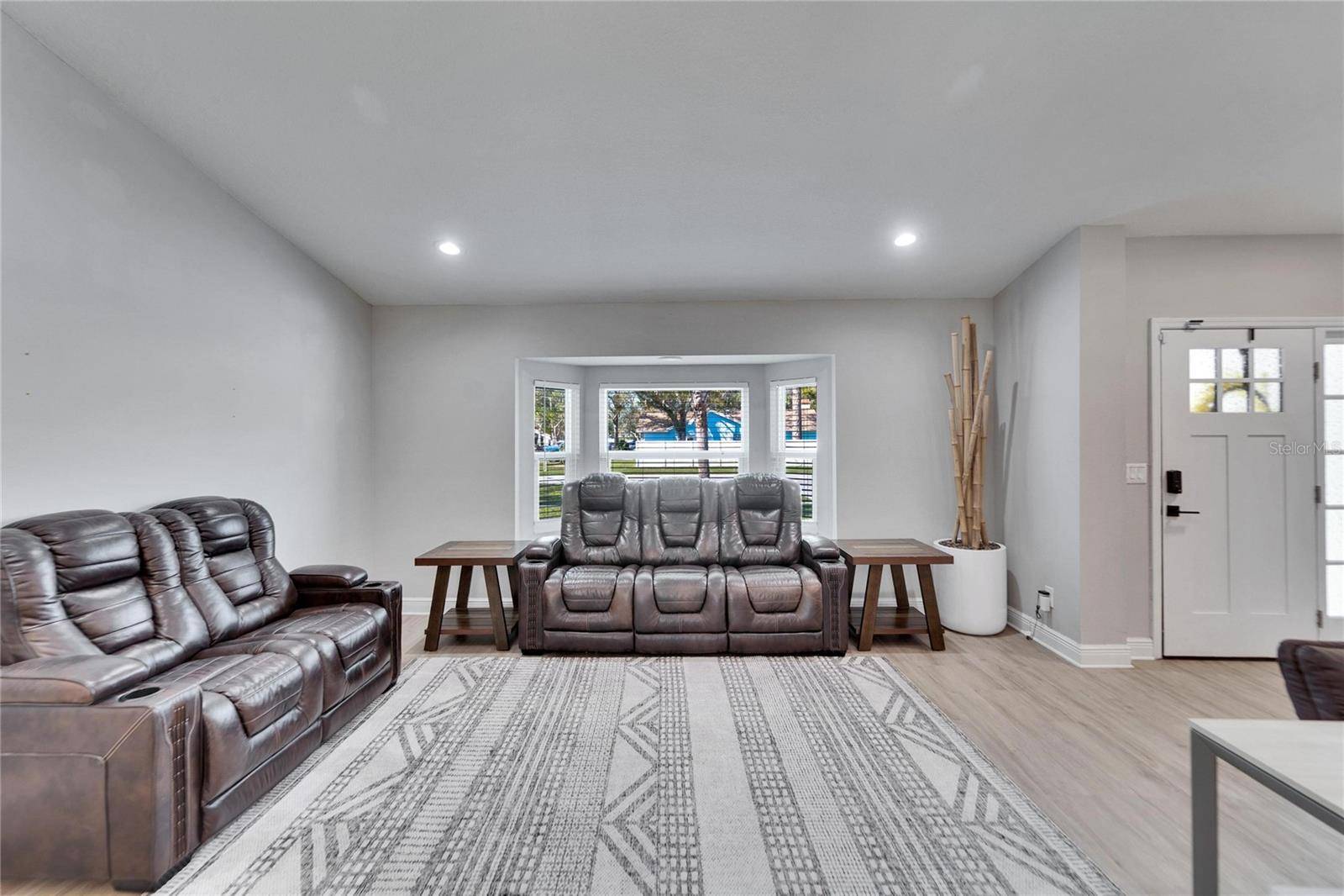 Pinellas Park, FL 33782,9693 58TH ST N
