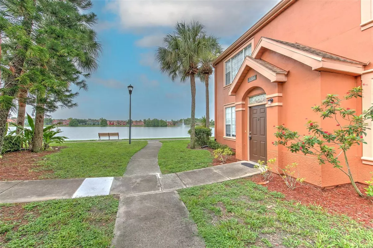 Tampa, FL 33626,9204 LAKE CHASE ISLAND WAY #9204