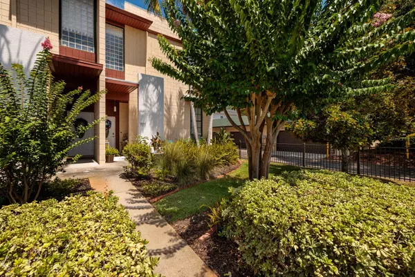 St Petersburg, FL 33701,707 HIGHLAND ST N