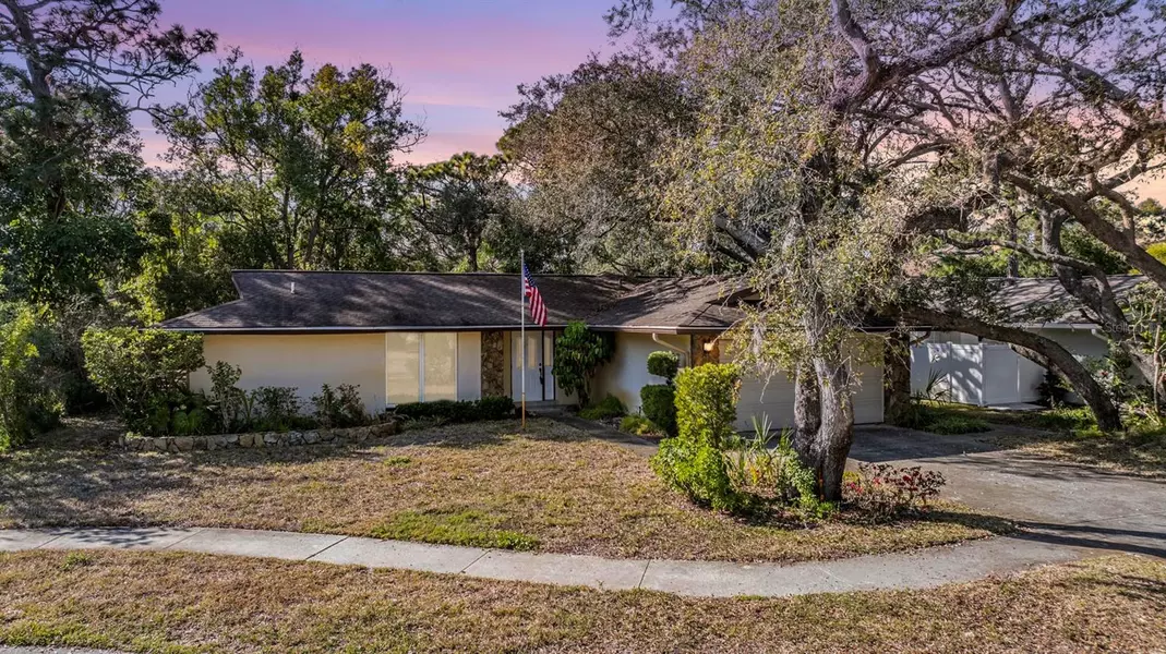 421 WAYFARER CT, Tarpon Springs, FL 34689