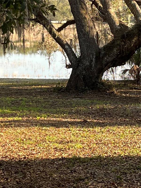 5118 SHOREWOOD DR,  Dade City,  FL 33523