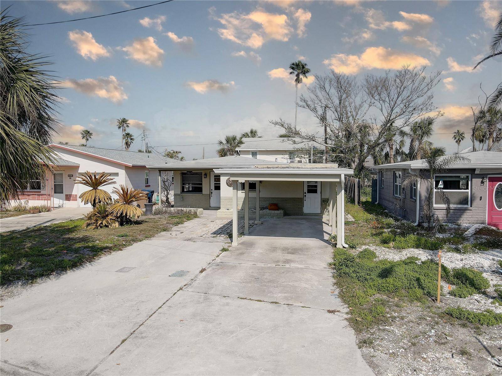 13313 2ND ST E, Madeira Beach, FL 33708