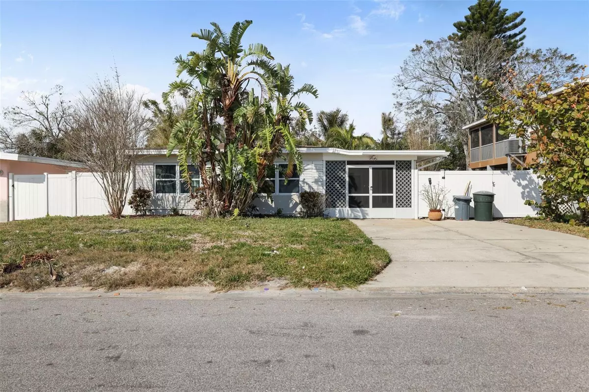 Dunedin, FL 34698,2460 BAYWOOD DR E