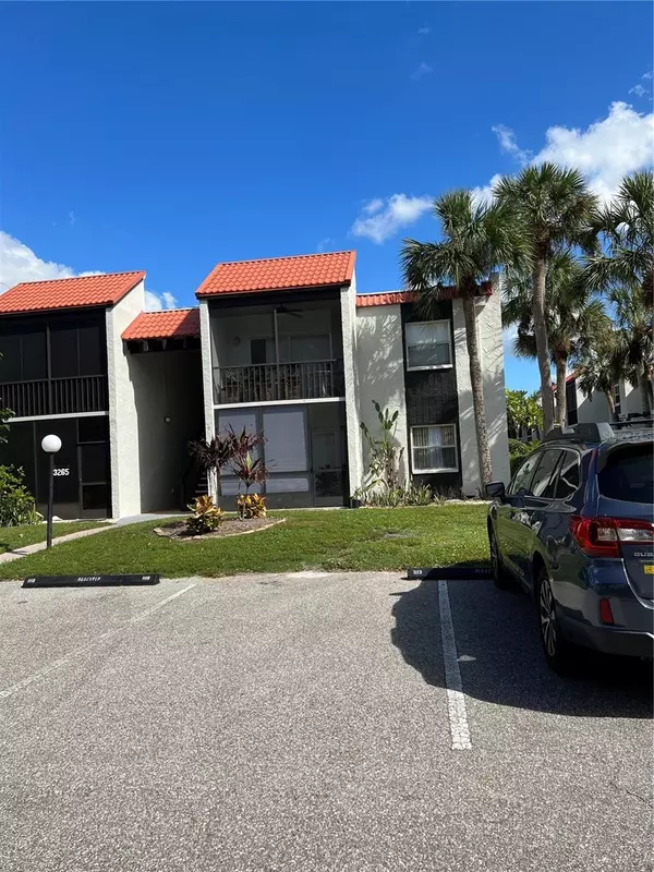 Sarasota, FL 34232,3265 BENEVA RD #202