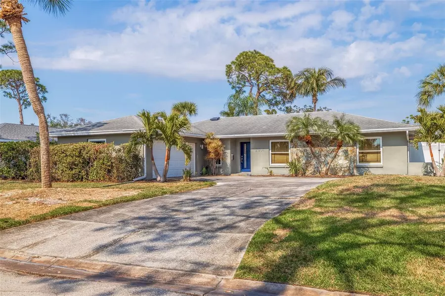 2031 TANGLEWOOD WAY NE, St Petersburg, FL 33702
