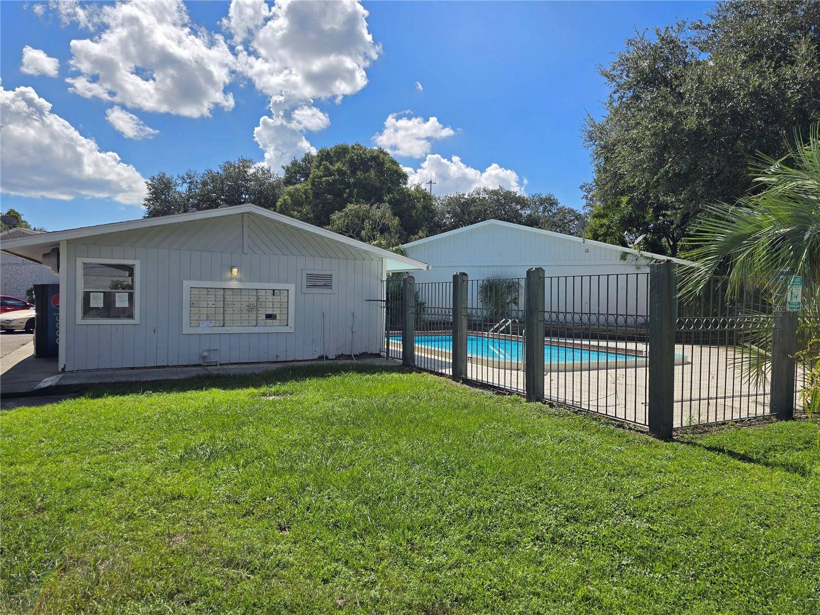 Tampa, FL 33614,8528-A CHANNELVIEW CIR