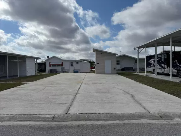 4851 BAKER AVE #lot 190, Zephyrhills, FL 33541