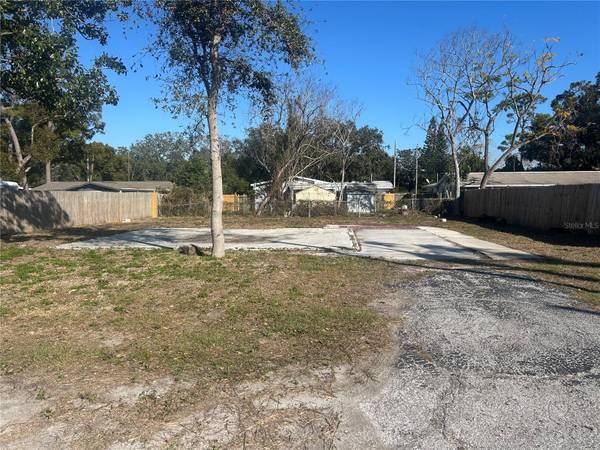2046 CALUSA TRL, Holiday, FL 34690
