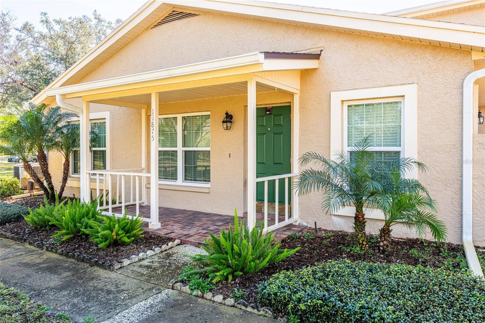 11875 RAINTREE DR, Temple Terrace, FL 33617
