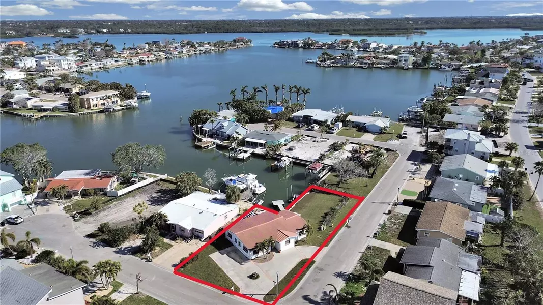 17401 1ST ST E, Redington Shores, FL 33708