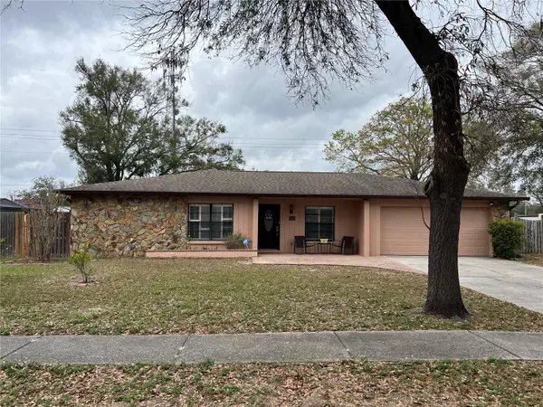 6620 JENNIFER DR, Temple Terrace, FL 33617
