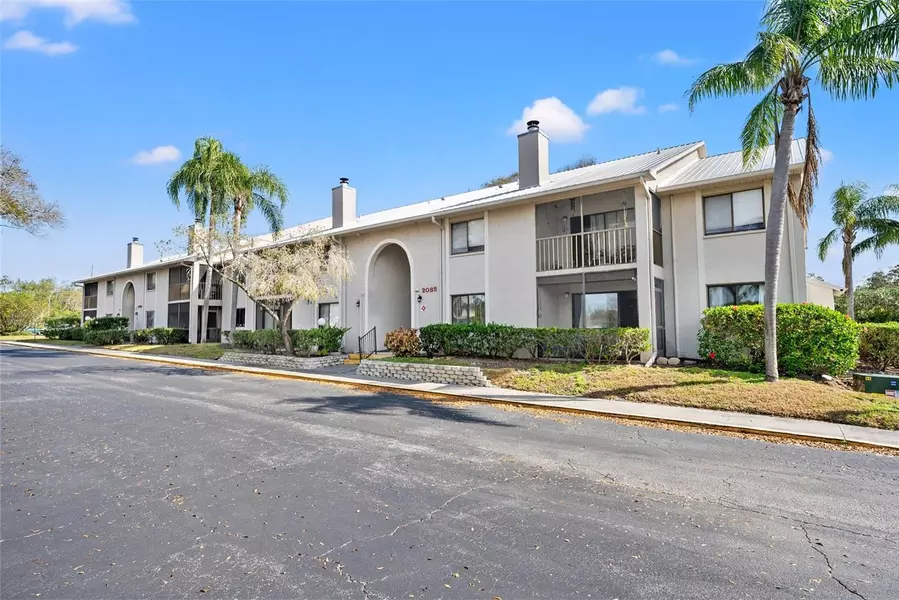 2085 HUNTERS GLEN DR #228, Dunedin, FL 34698