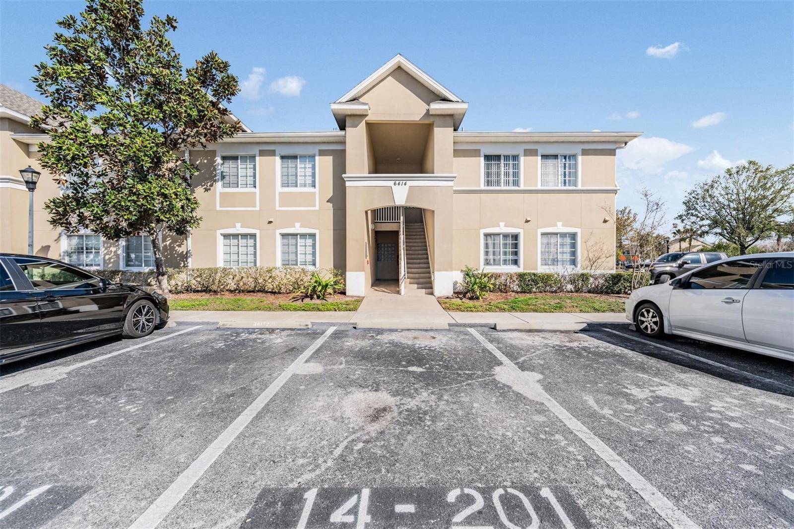 6414 HOLLYDALE PL #101, Riverview, FL 33578